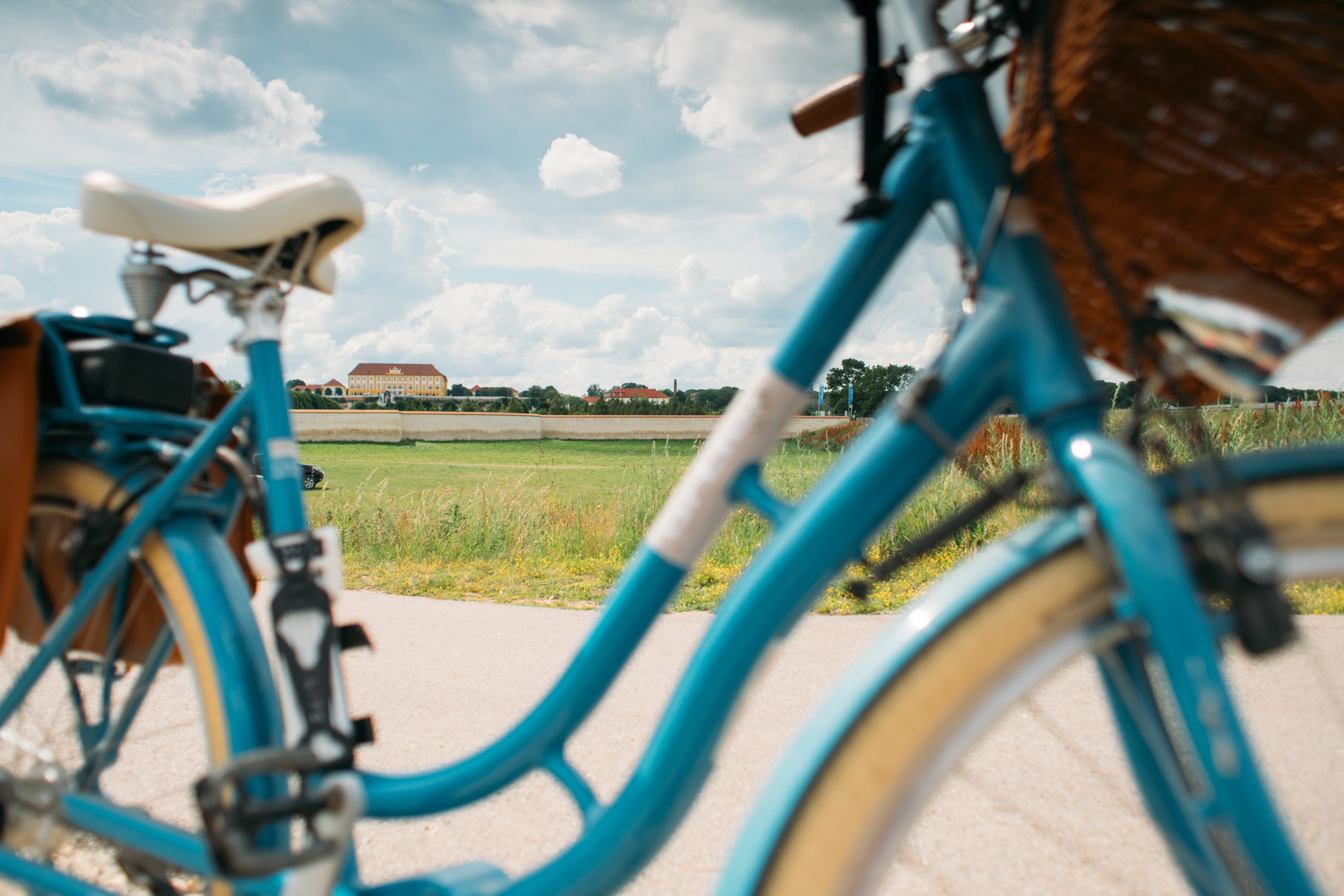 Radfahren Schloss Hof (c) Schlösserreich/Kniff Radfahren Schloss Hof